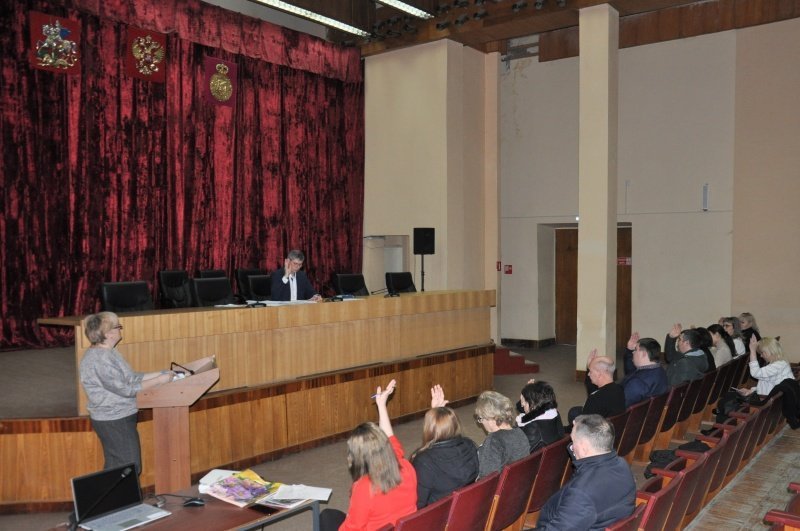 На заседании административной комиссии 