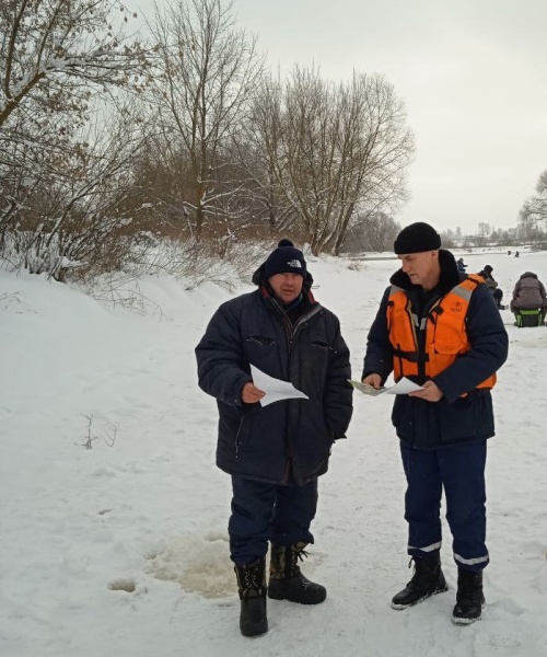 В городском округе Воскресенск провели беседы с населением по безопасности на водоемах в зимний период