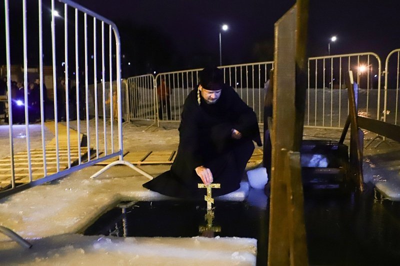 В Воскресенске православные верующие отмечают Крещение Господне 