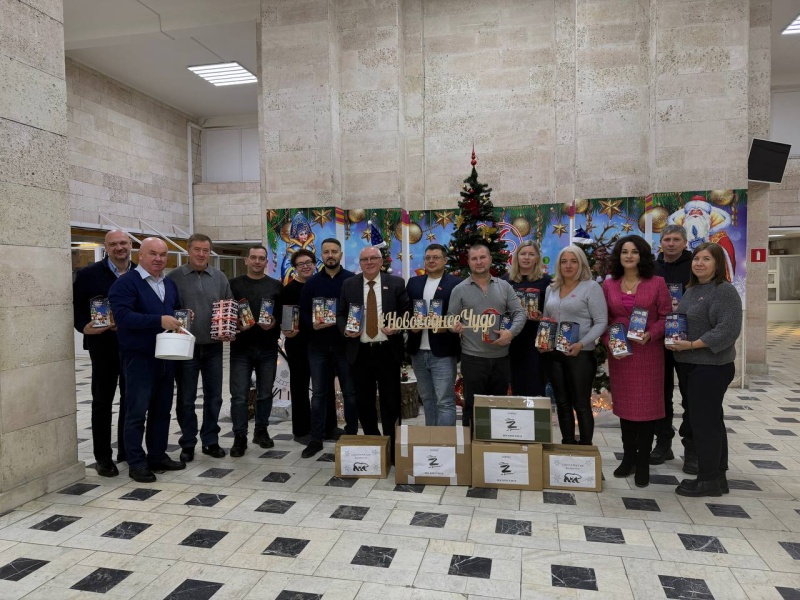 Партийцы Воскресенска отправили гуманитарную помощь для бойцов СВО к Новому году