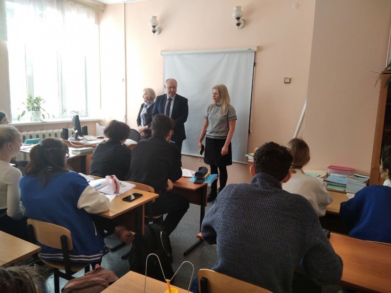 В Воскресенске прошли беседы со школьниками о правилах поведения на железной дороге 