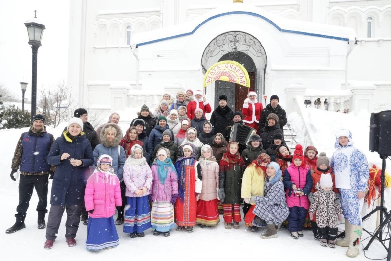 Прихожане Иерусалимского храма города в Воскресенске отметили широкую Масленицу
