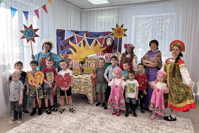 В КЦСОР «Воскресенский» провели игровую программу для детей «Как на масленой неделе»