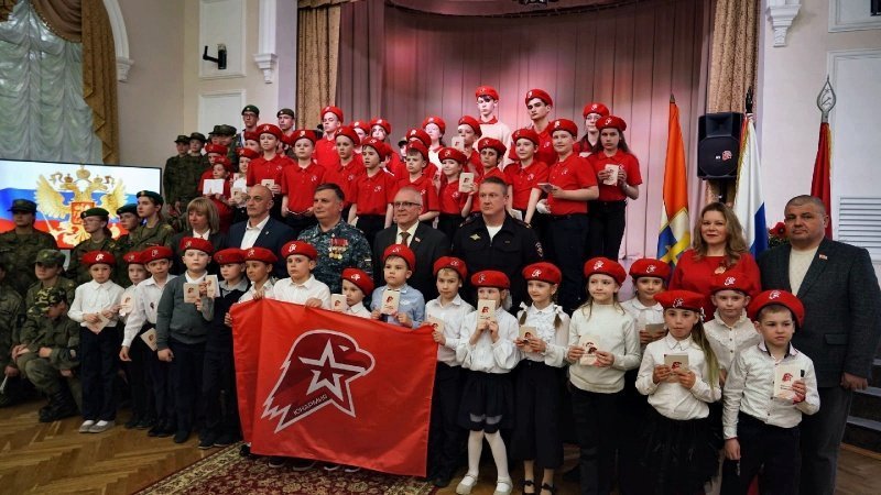 Воскресенские ряды юнармии пополнились новыми активистами
