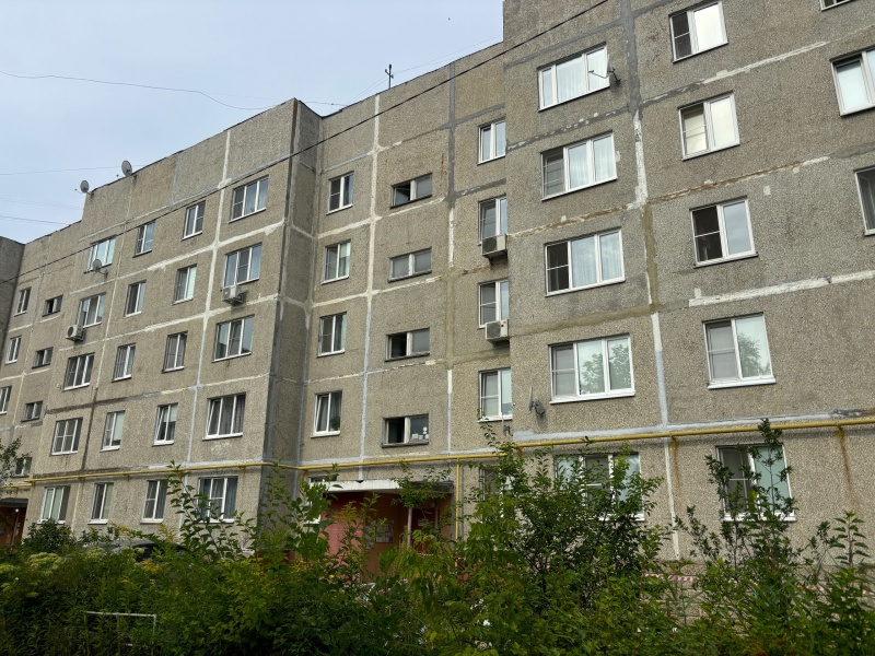 В Воскресенске завершают ремонт крыши многоквартирного дома