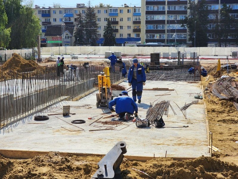 В Воскресенске продолжается ремонт площади возле ЛДС «Химик»