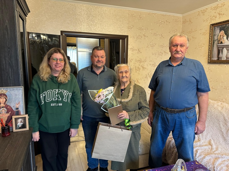 В Воскресенске поздравили ветерана труда