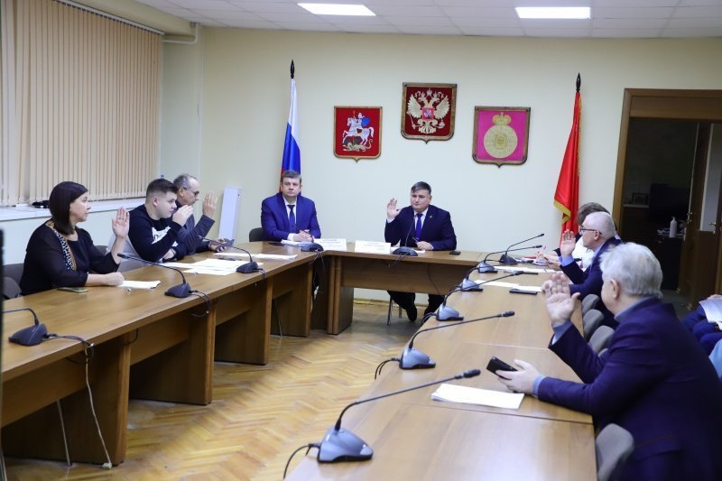 Воскресенские депутаты утвердили бюджет округа