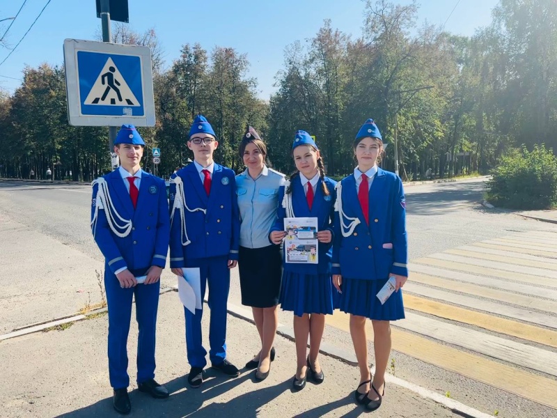 Воскресенские автоинспекторы и активисты отряда ЮИД проконтролировали движение пешеходов