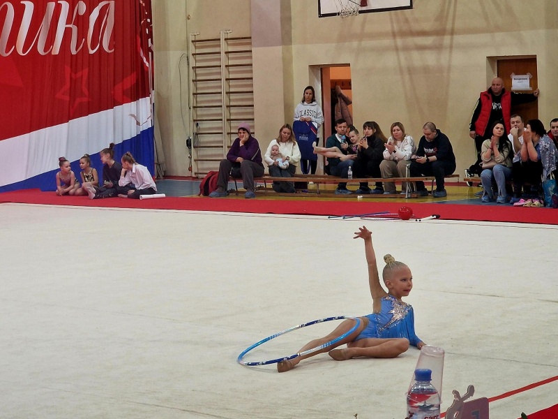 В Воскресенке прошёл новогодний турнир по художественной гимнастике «Первые снежинки»