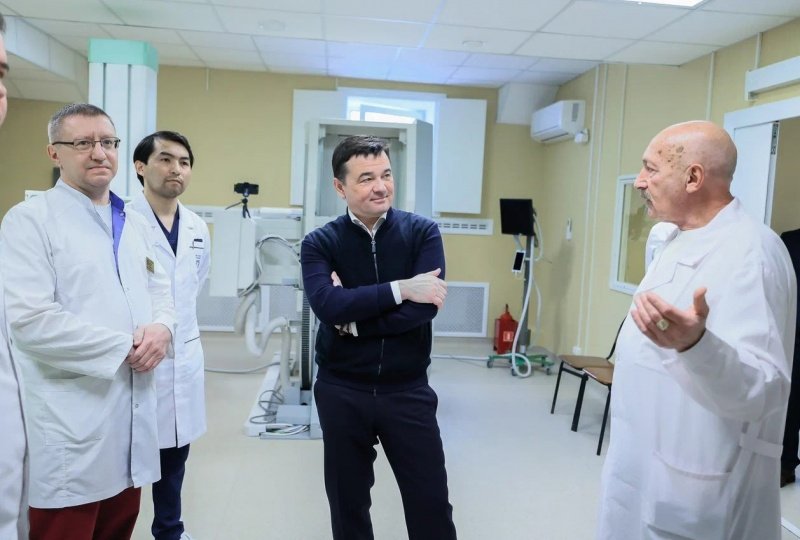 Андрей Воробьев поздравил медиков Воскресенска с открытием центра по малоинвазивному хирургическому лечению грыж