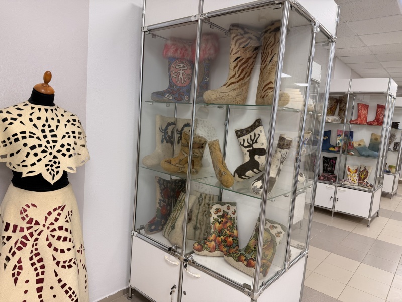 На территории Фетровой фабрики в Воскресенске работает новый музей "Русский валенок" 