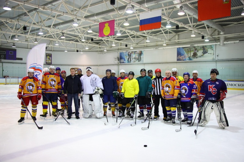 В городском округе Воскресенск реализуется  проект "Хоккейное долголетие" 