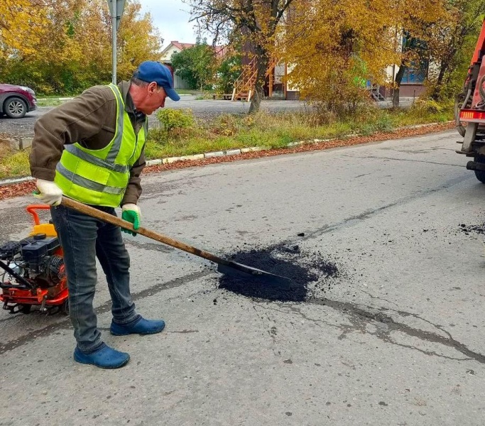 На дорогах городского округа Воскресенск выполнили ямочный ремонт