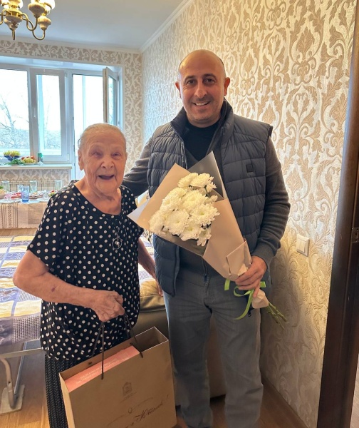 В Воскресенске поздравили труженницу тыла