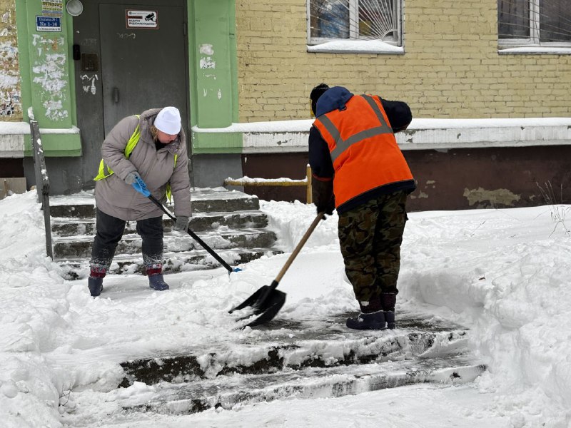 В Воскресенске устраняют последствия снегопада
