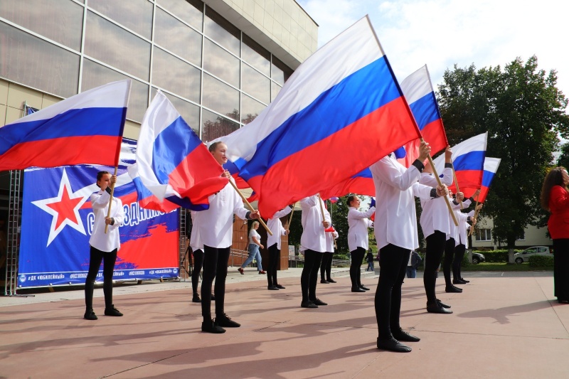 Воскресенск присоединится к празднованию Дня Государственного флага России автопробегом!